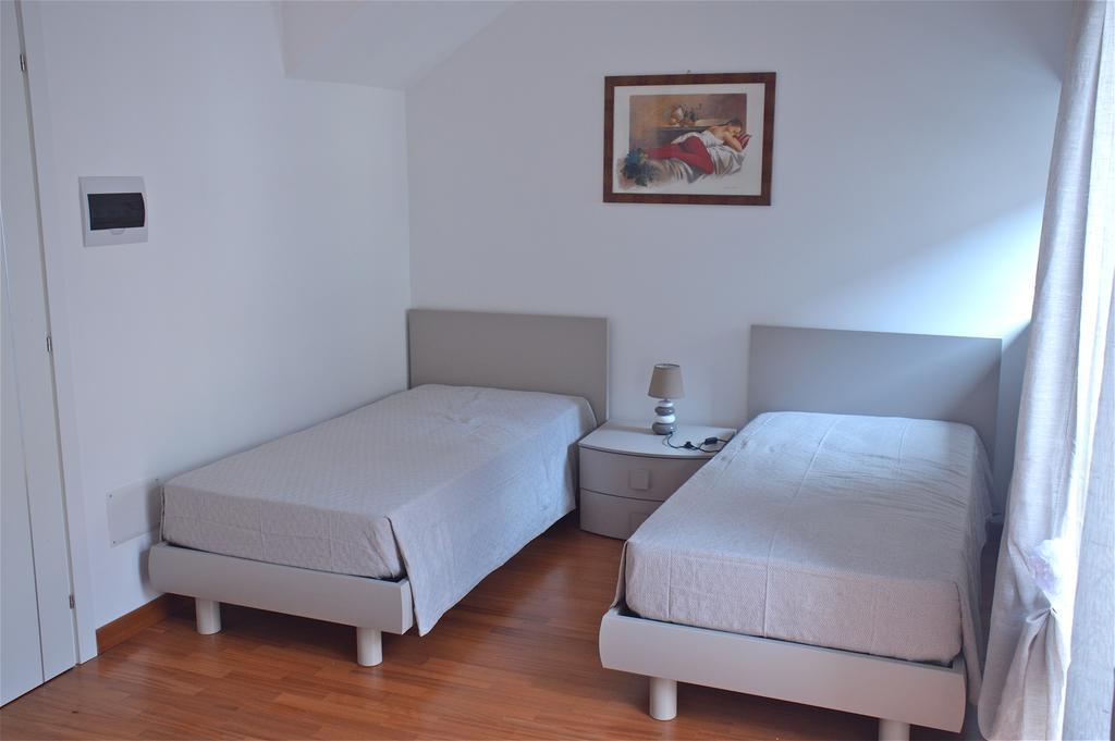 B&B Porta Delle Madonie Campofelice Di Roccella Extérieur photo