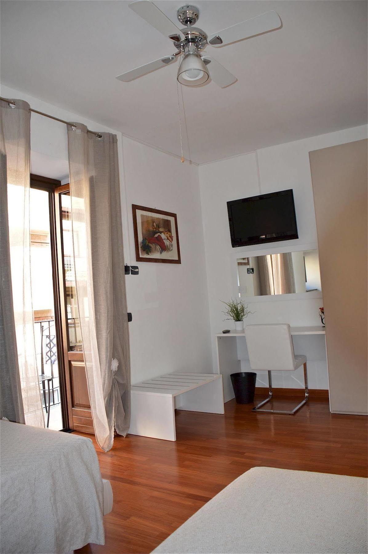 B&B Porta Delle Madonie Campofelice Di Roccella Extérieur photo