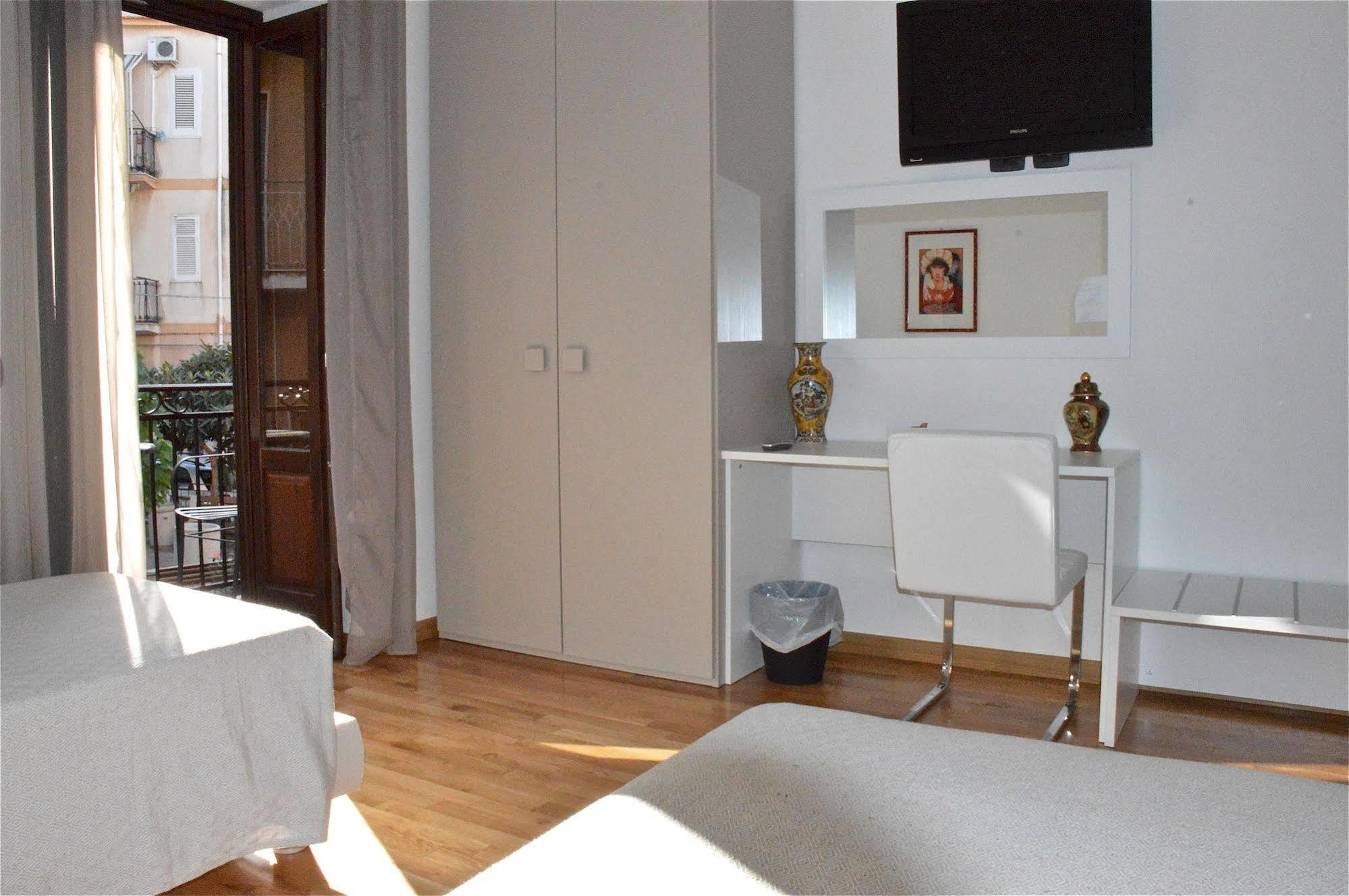 B&B Porta Delle Madonie Campofelice Di Roccella Extérieur photo