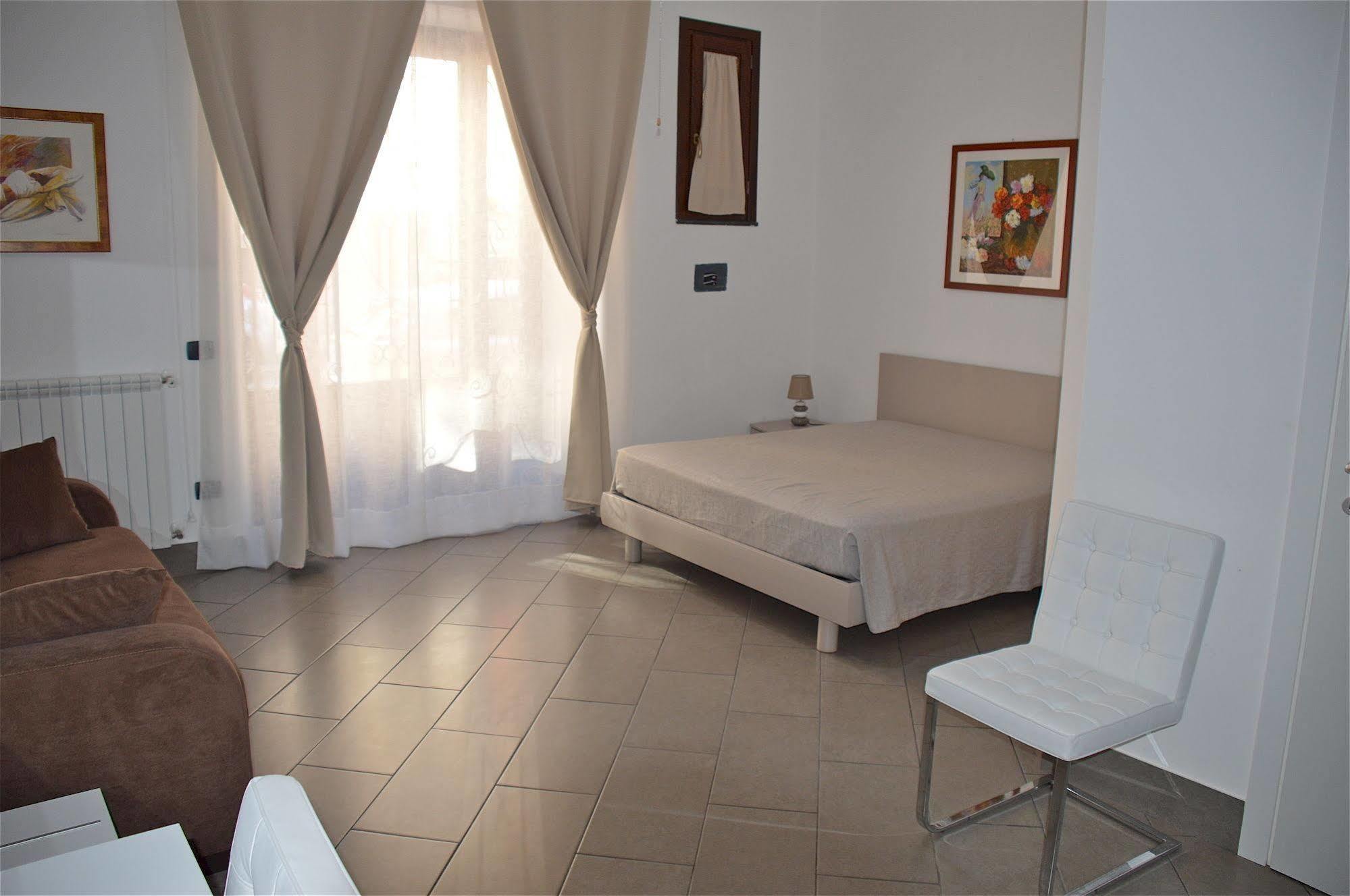 B&B Porta Delle Madonie Campofelice Di Roccella Extérieur photo